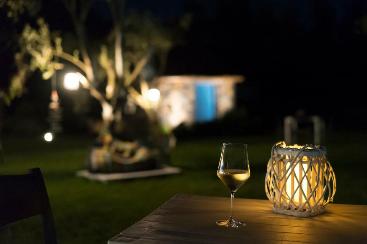 Is Cheas Wine Farm Boutique Hotel San Vero Milis Экстерьер фото